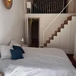 Renovation D'architecte Dans Le Coeur Historique De 아파트